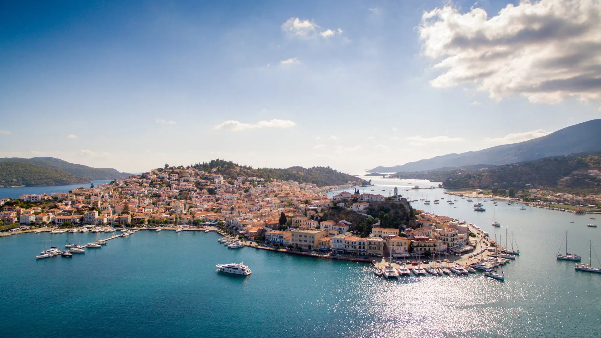 Grclp1006 Arrival In Athens Piraeus - Grèce