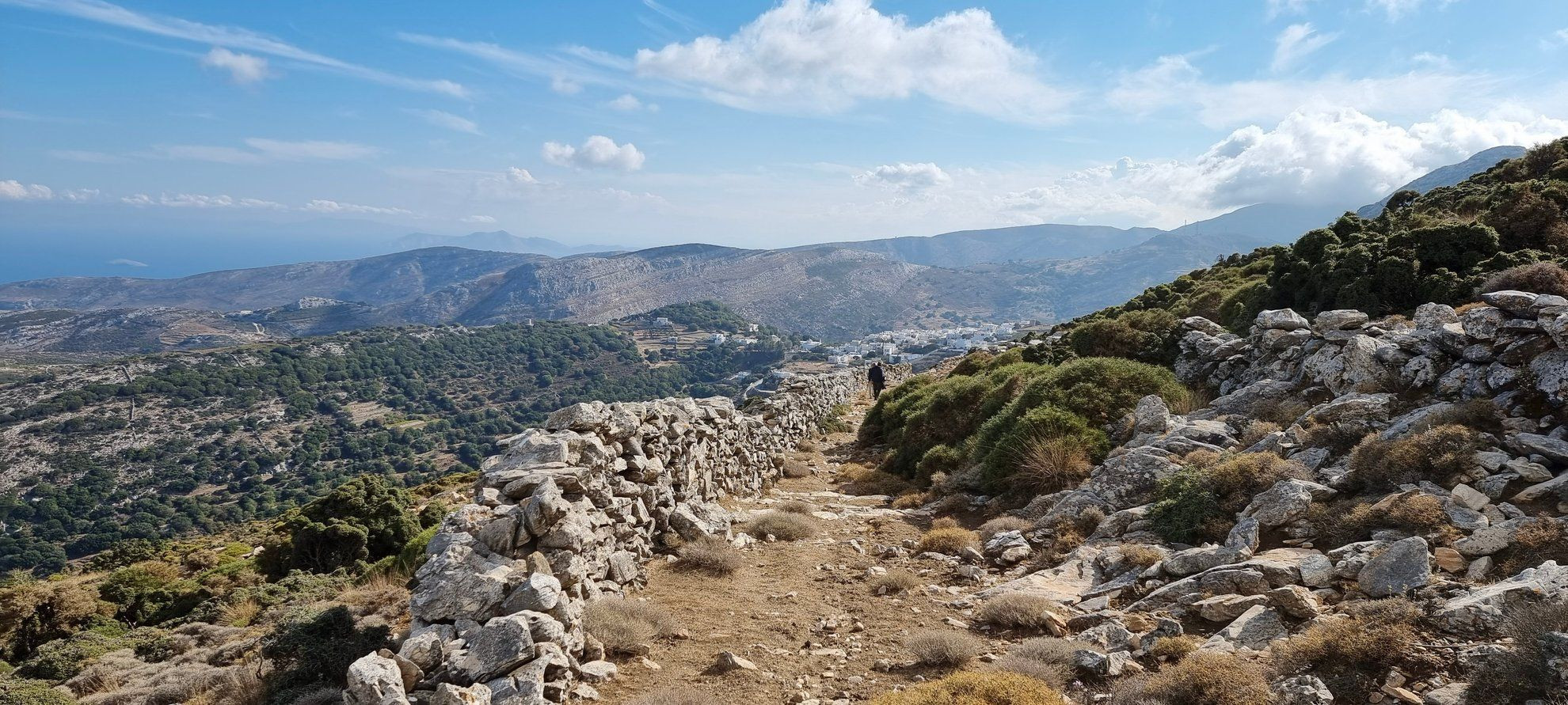 Hiking trail in the Cyclades - Naxos - Greece