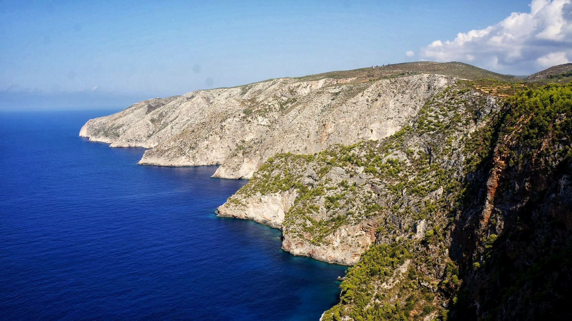 Hills and olive groves of the west above the sea, Kampi - Zakynthos, Ionian Islands - Greece © Michal M / Wikimedia (CC BY-SA 3.0)