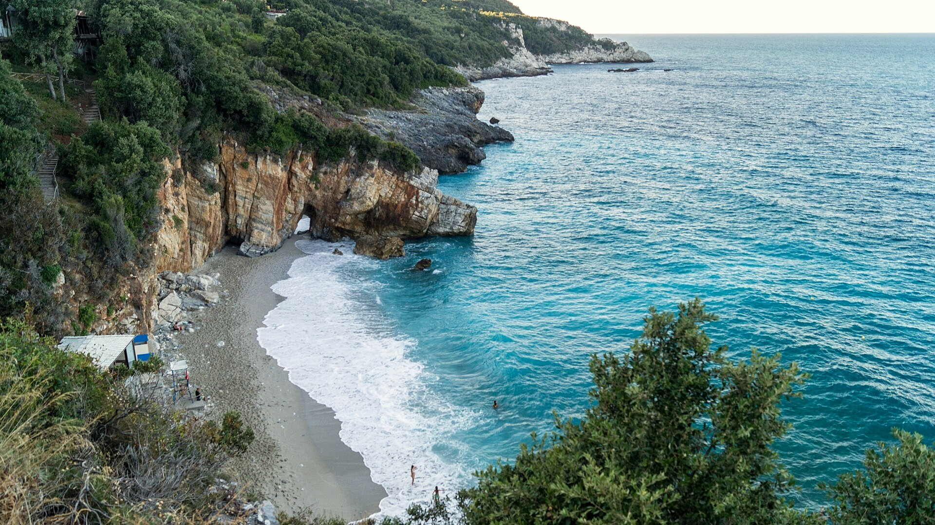 Discovering Greece: hiking or sailing? - Kelifos