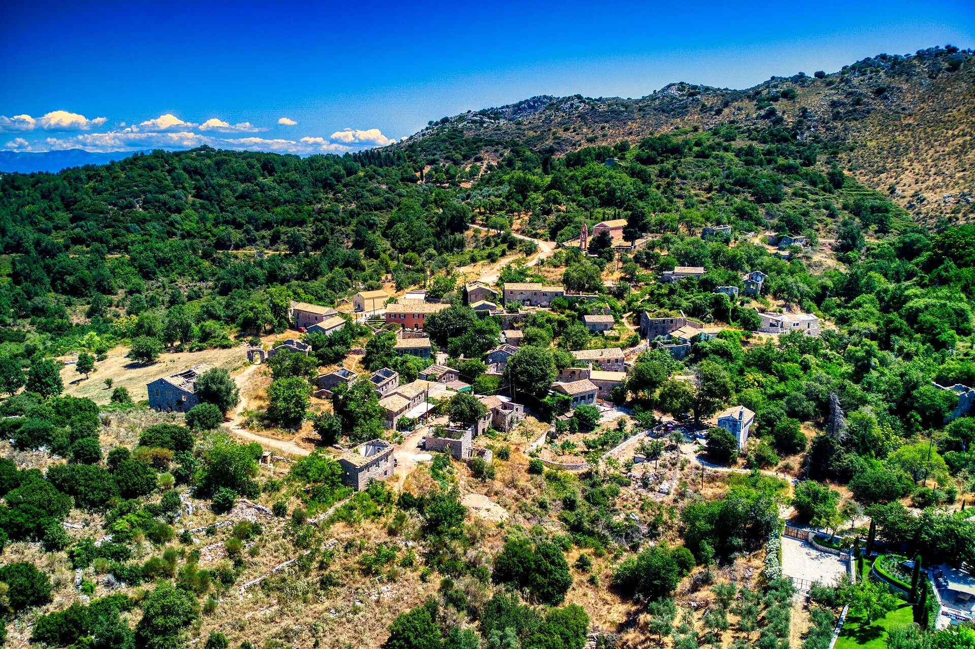 Old Perithia, a mountain village tucked into the northern heights - Corfu - Greece © Hagai Agmon-Snir / Wikimedia (CC BY-SA 4.0)