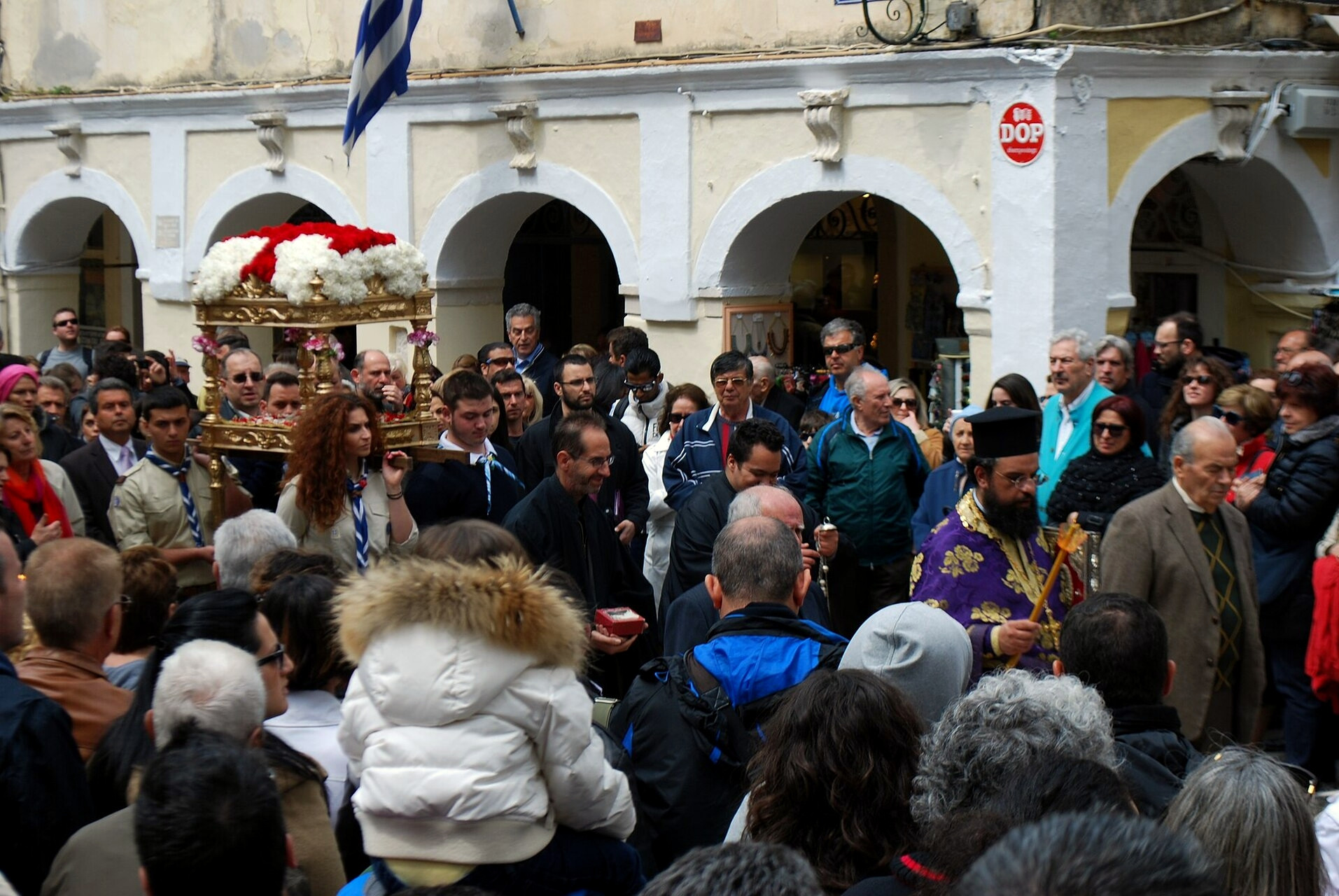 Orthodox Easter procession - Corfu, Ionian Islands - Greece © Jean Housen / Wikimedia (CC BY-SA 3.0)