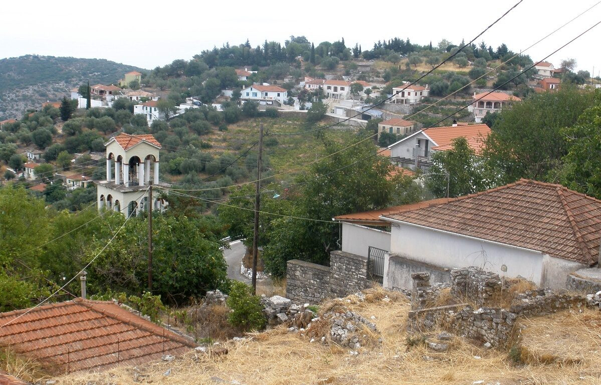 The village of Perachori above the gulf of Vathy - Ithaca - Greece © Jarmila Book / Wikimedia (CC BY-SA 4.0)