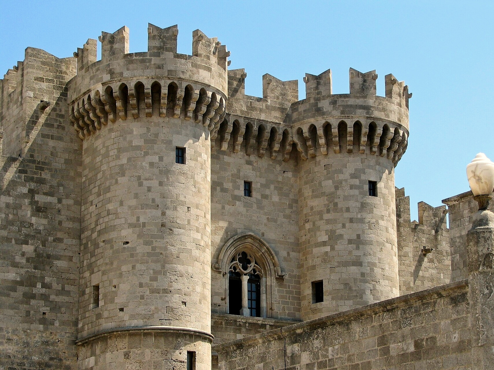 Palace of the Grand Masters, medieval old town - Rhodes, Dodecanese - Greece © Norbert Nagel / Wikimedia (CC BY-SA 3.0)