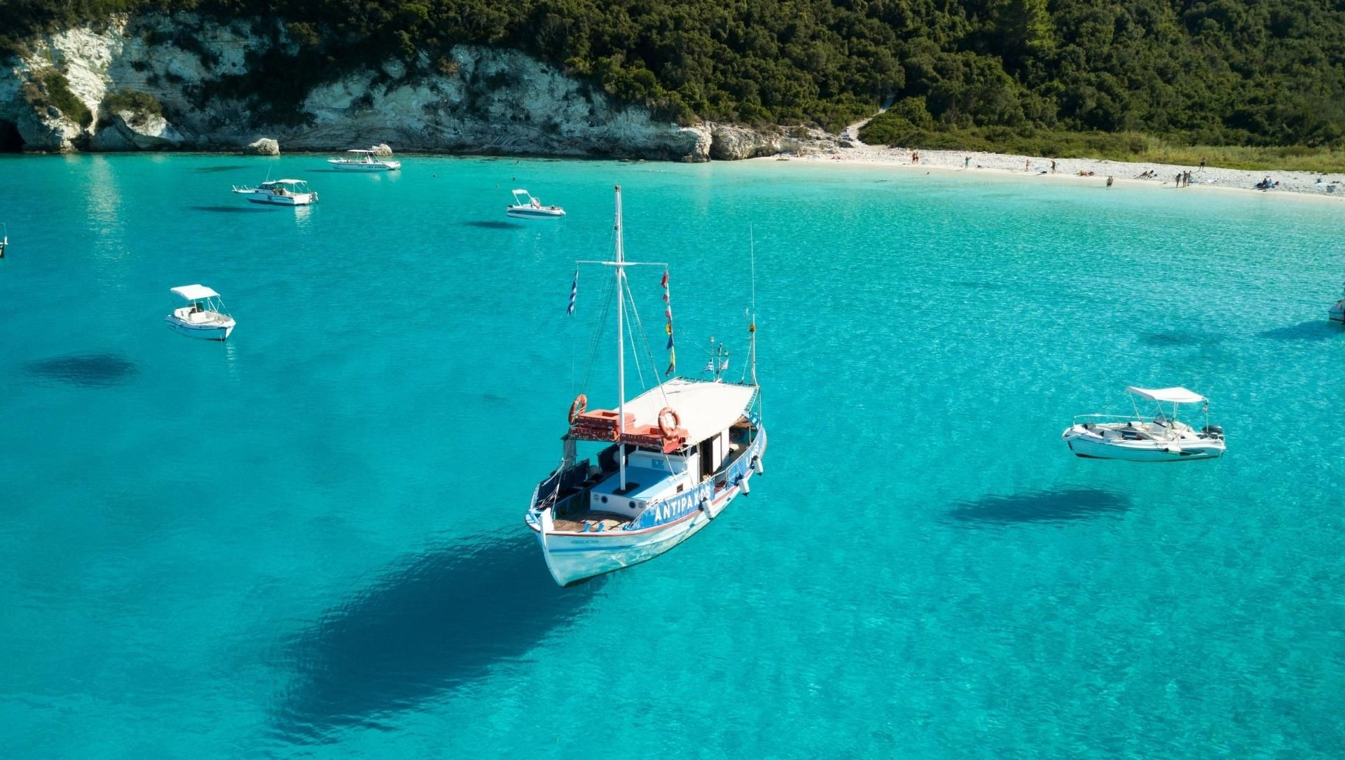 Baie de Sarakiniko à Antipaxos - Îles Ioniennes - Grèce - sarakiniko-bay-on-antipaxos-ionian-islands-greece-2