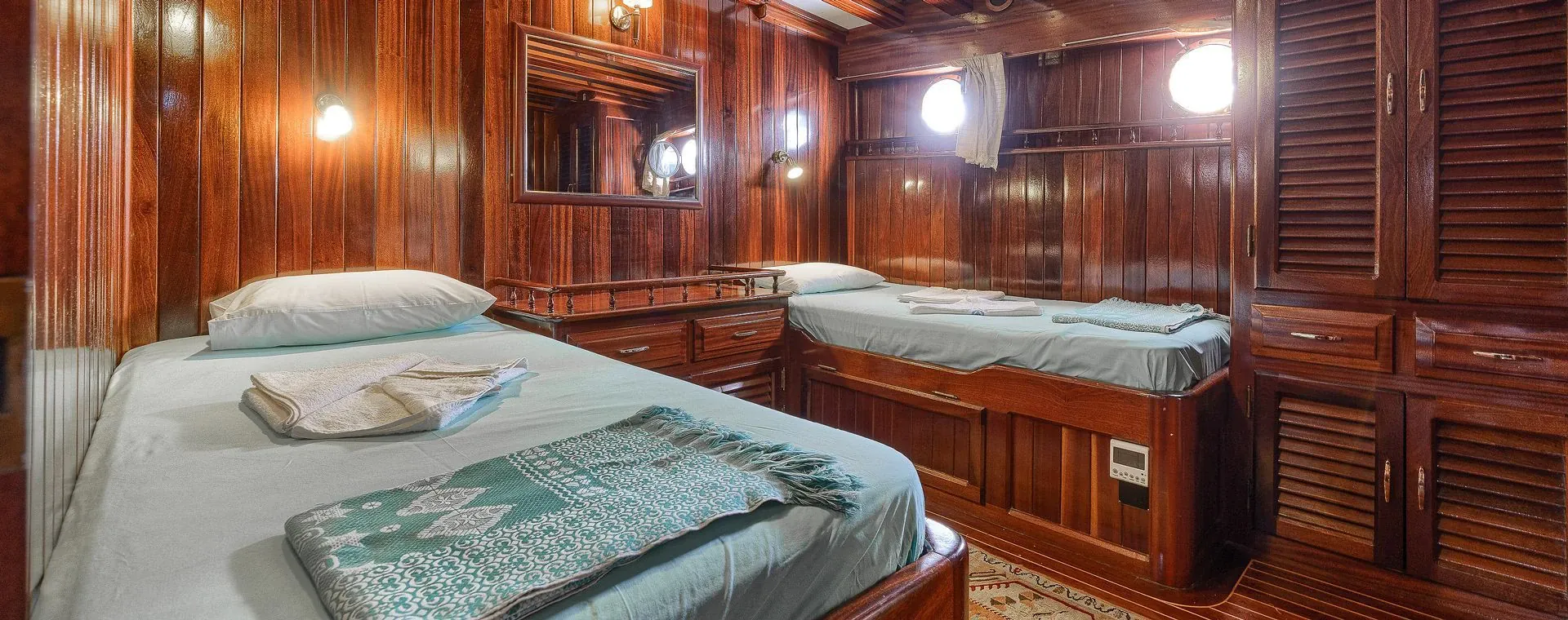 Cabanes de bergers sur le GR20 - Corse - France